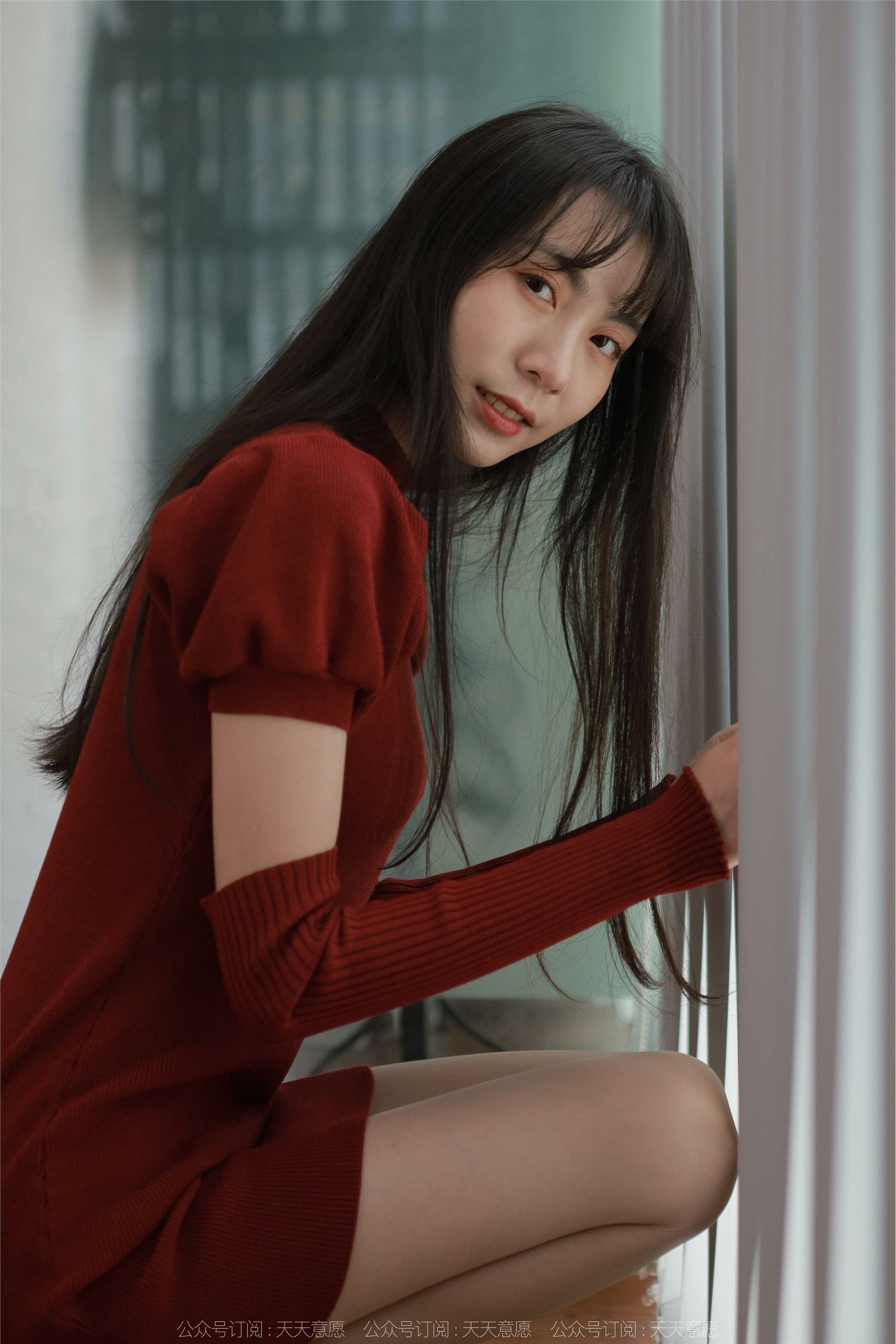 IESS异思趣向  2022.04.09 丝享家1054：团团《迷人的酒红旗袍》